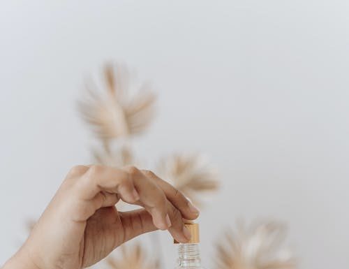 Αιθέρια έλαια για πονόκοιλο, ύπνο, και συγκέντρωση στα παιδιά