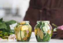 Φτιάξτε μόνοι σας λαχανικά τουρσί για σούπερ ανοσοποιητικό VEGETABLES IN A BOTTLE